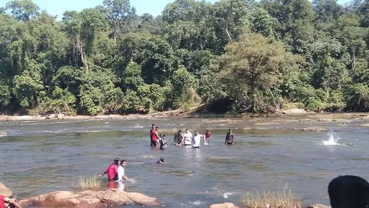 Riverview Homestay Kuttampuzha